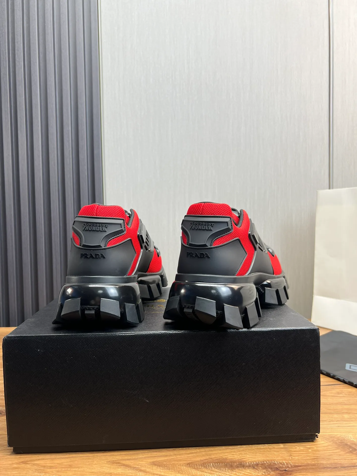 Men's shoes 💰620💰 [PRADA] Popular thick-soled shoes for couples 👩‍❤️‍👨 Available all year round ✔️Official website synchronization Original fly-knit film fabric + cowhide lining, 1⃣️ to 1⃣️ replica, original sole, 36-45 (45 made to order, non-refundable)